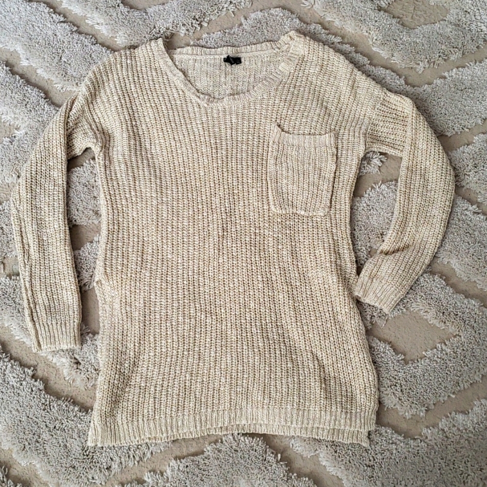Oversized Cream colored Sweater from Windsor, Size Small